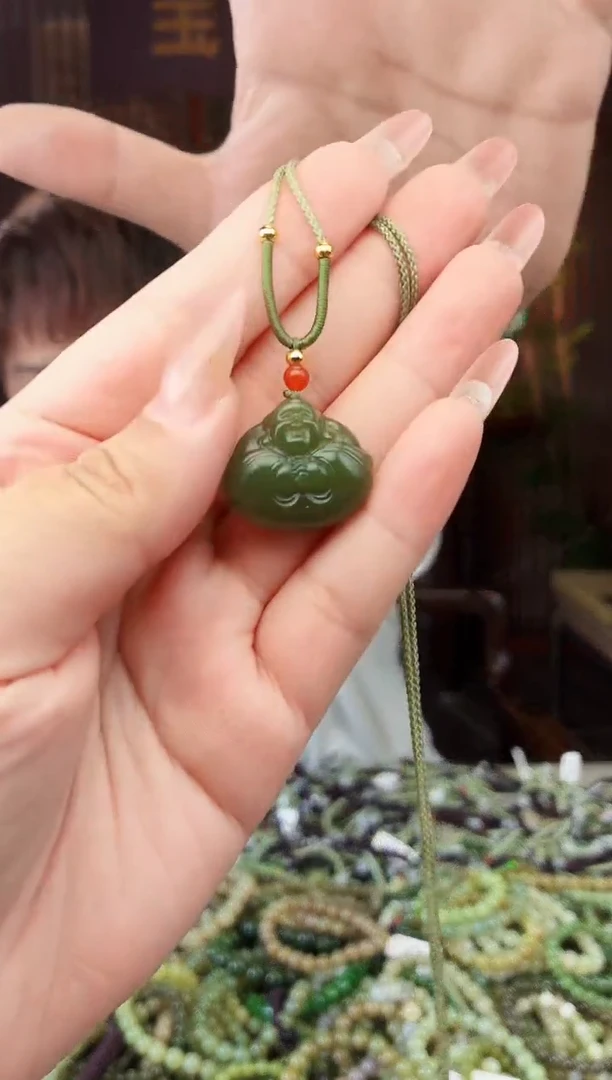 和田玉未镶嵌颈饰拍一发一