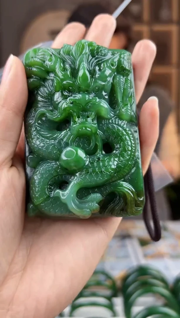 颈饰未镶嵌和田玉拍一发一，拍一发一