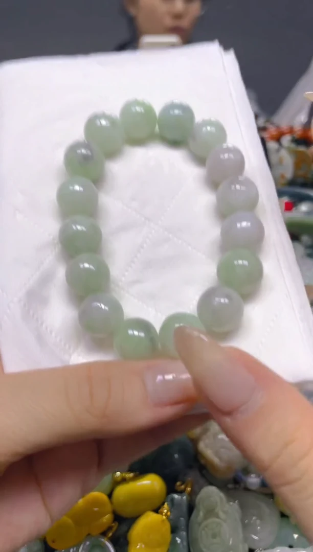 颈饰未镶嵌翡翠13MM/ U /翡翠A货，一件也是批发价