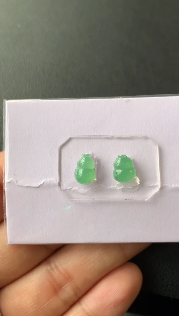 【闪购商品】定制翡翠未镶嵌葫芦一对880+88