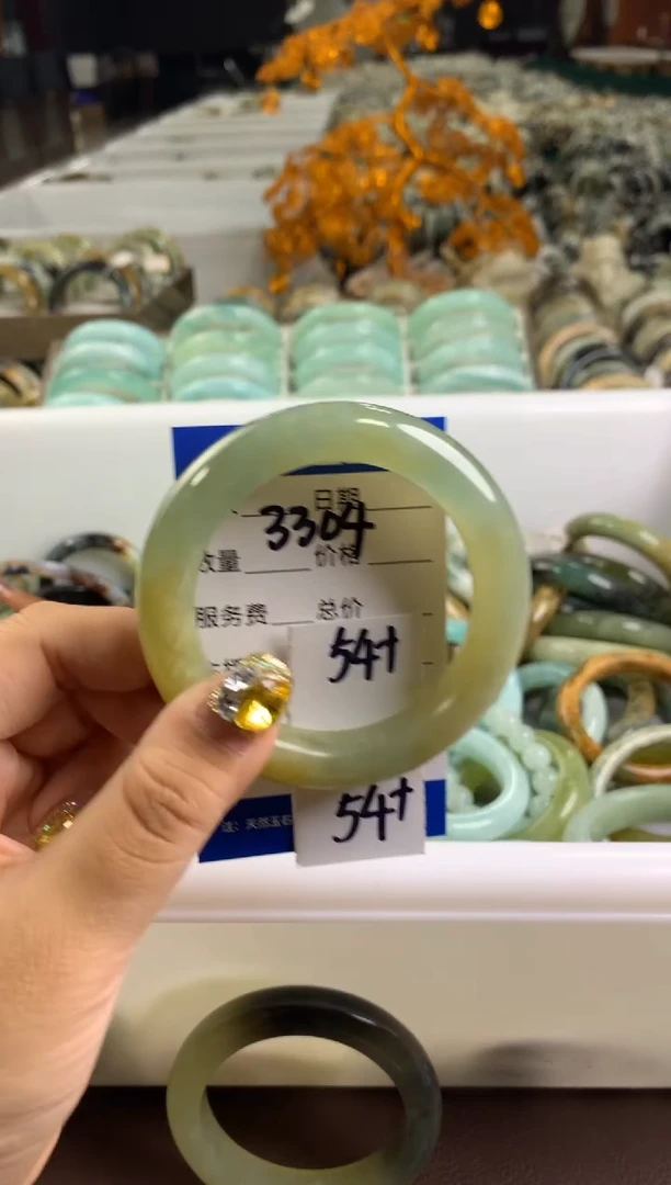 【闪购商品】蛇纹石玉手镯未镶嵌3304