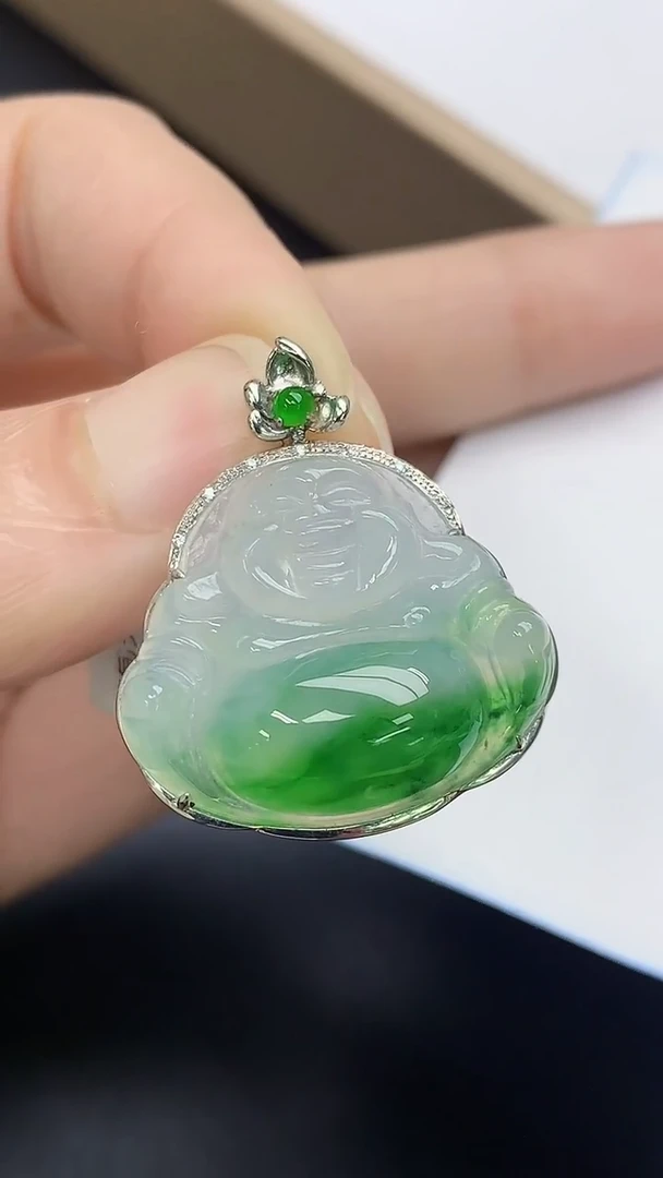 颈饰18K金镶嵌翡翠天然缅甸A货百元以上9元证书费自理