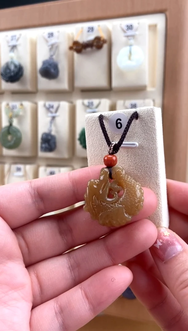 【闪购商品】和田玉颈饰未镶嵌鱼化龙吊坠