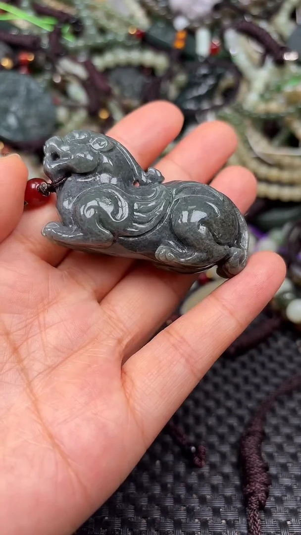 和田玉未镶嵌颈饰1