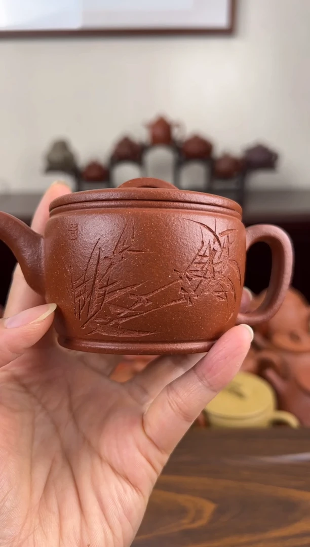 茶壶紫砂红降坡竹刻汉瓦壶160CC