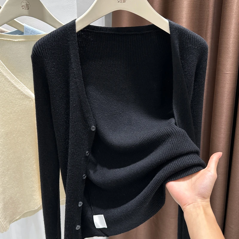 高级感黑色纯欲V领配裙子小开衫女秋季新款时尚百搭长袖针织披肩