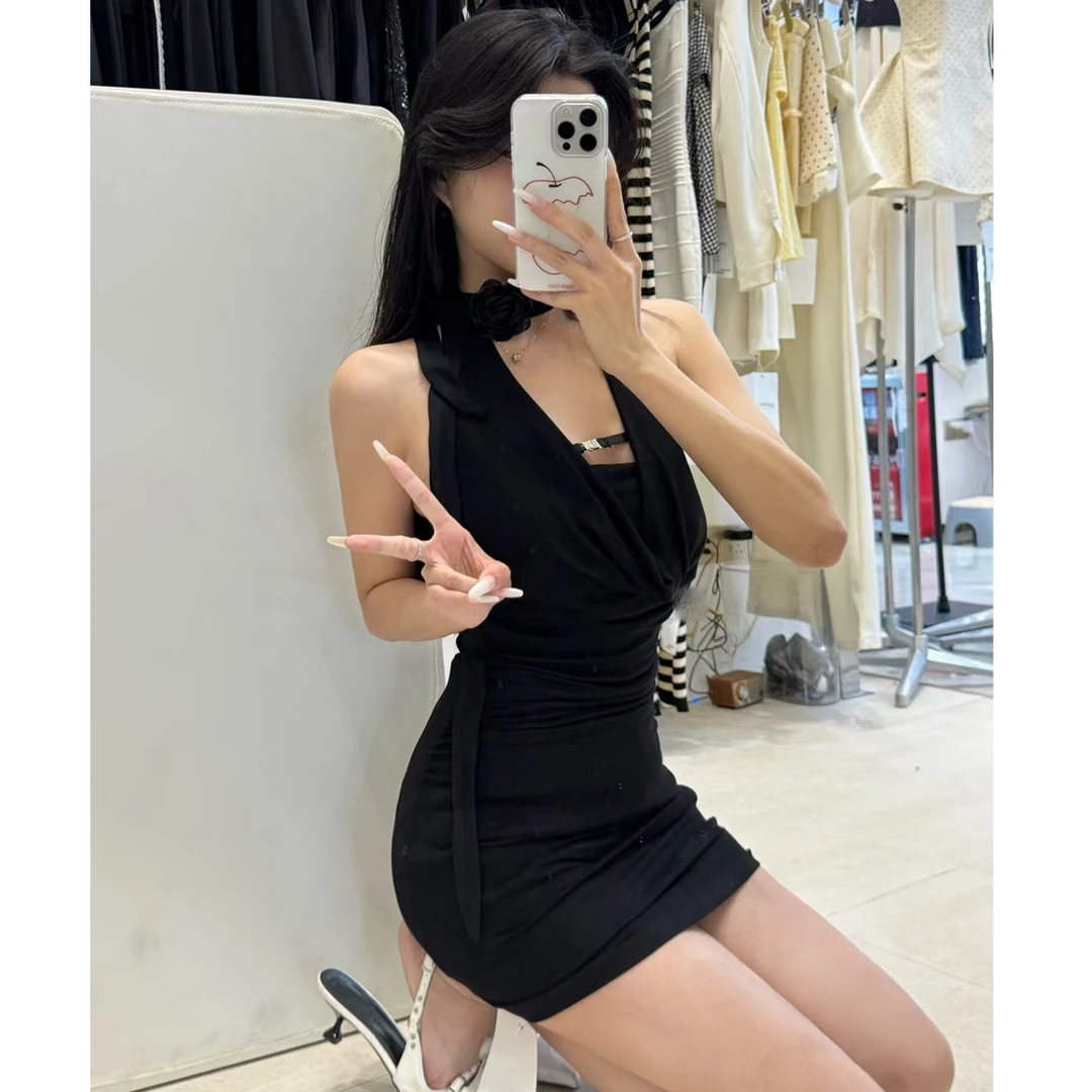 BANZHI 法式高级感纯欲玫瑰V领挂脖吊带性感露背收腰显瘦包臀裙