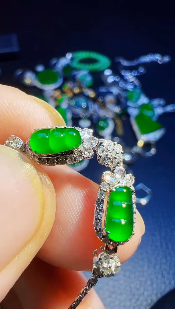 18K金镶嵌手链翡翠J****s翡翠