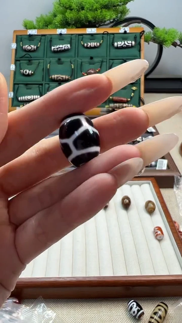 玛瑙/玉髓（覆膜）颈饰未镶嵌106.（微瑕随机发货）