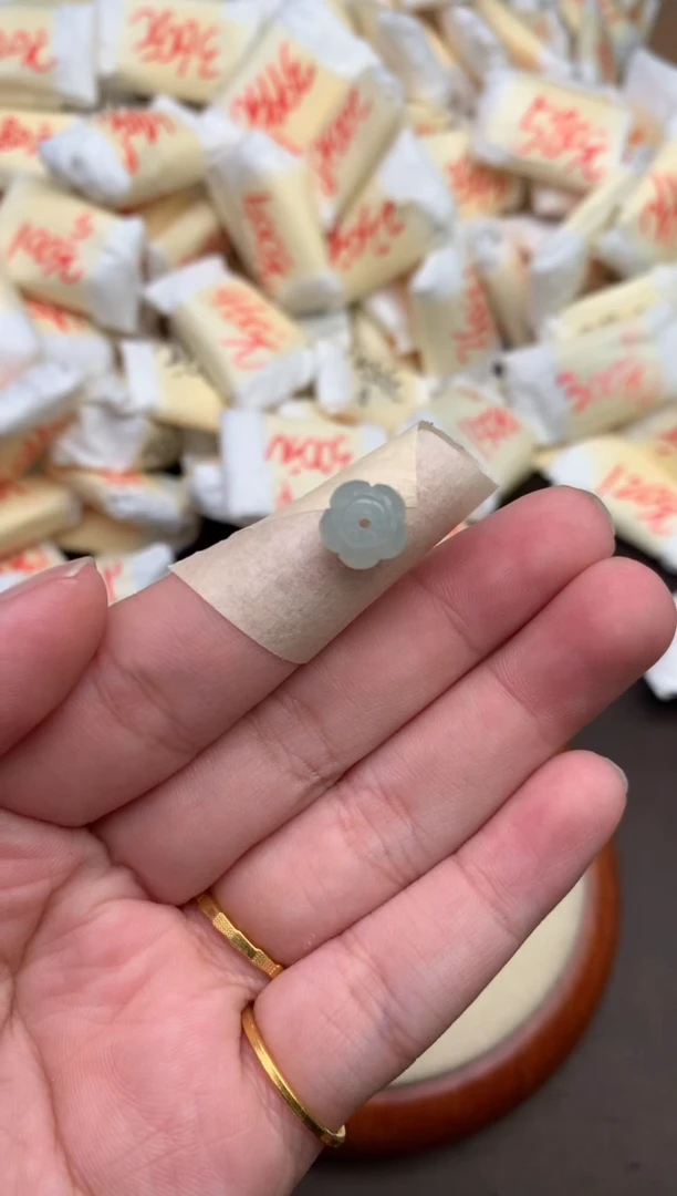 翡翠挂件未镶嵌 —  26