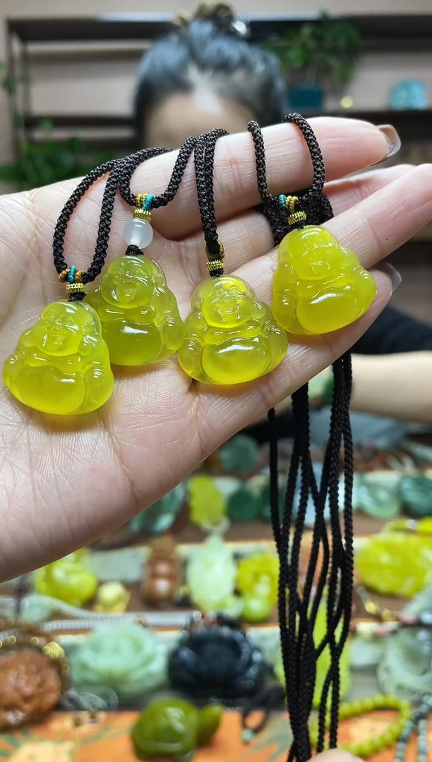 未镶嵌岫玉颈饰多样性发货发其中之一