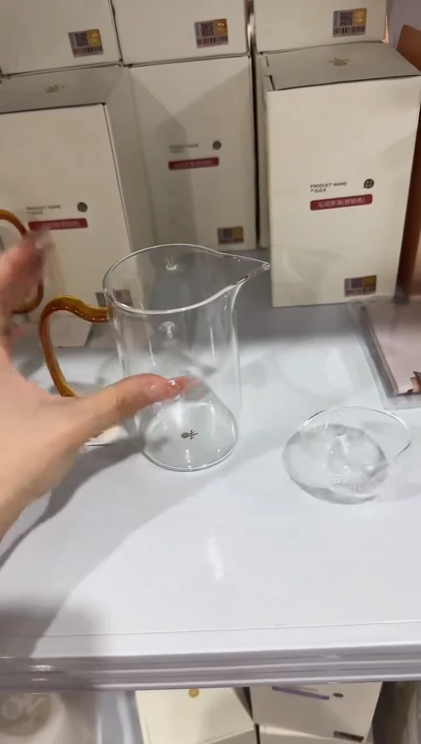 @@禾器晶彩沁润琥珀色