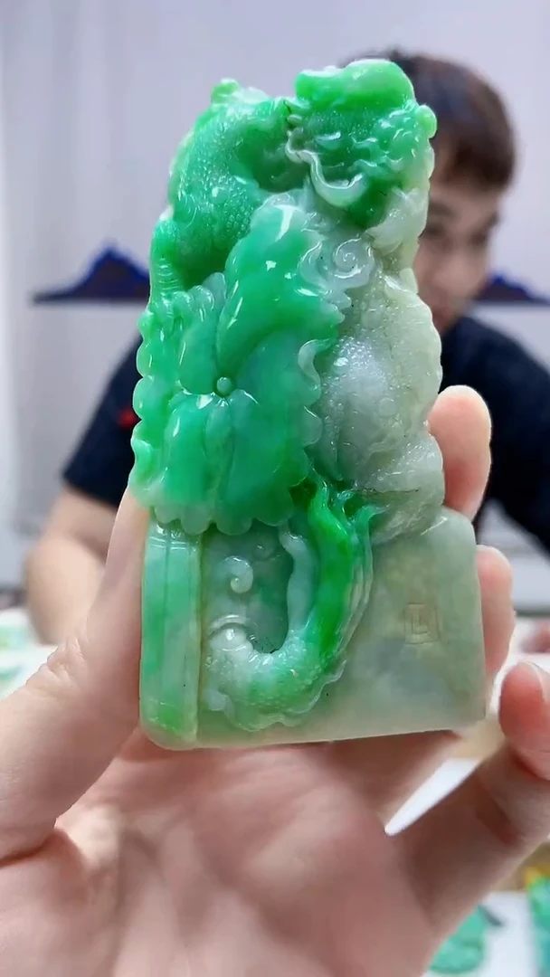 未镶嵌定制翡翠4868zm-毛货摆件龙94