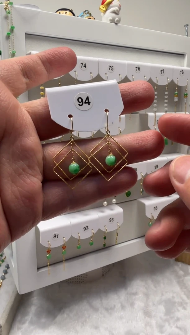 18K金镶嵌翡翠耳饰缅甸天然翡翠a货