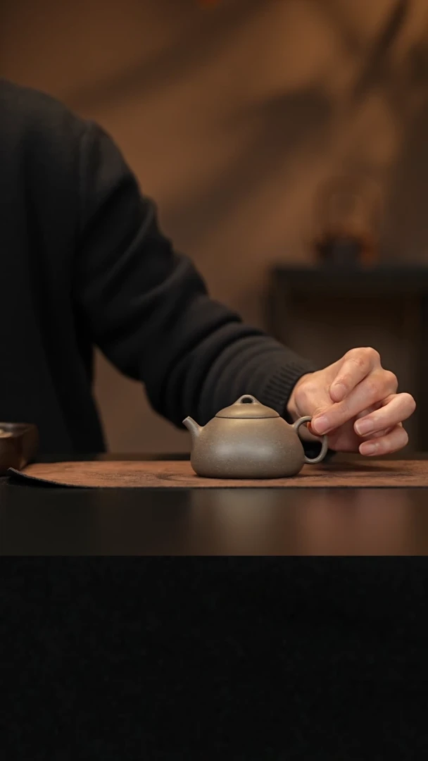 【闪购商品】紫砂茶壶允禾斋 蟹壳青 喜瓢