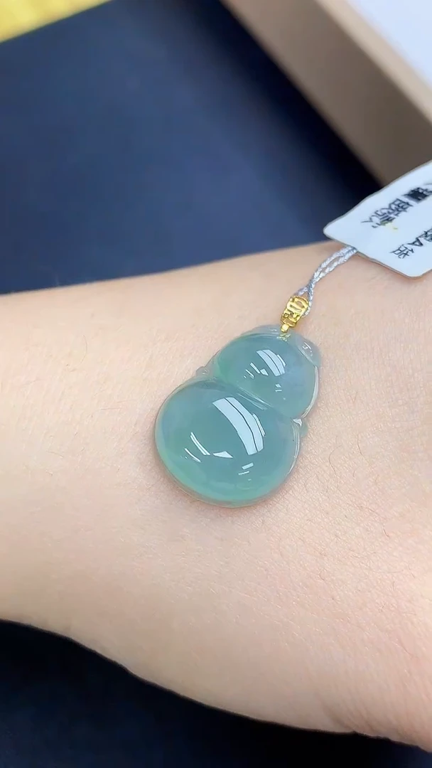 颈饰18K金镶嵌翡翠天然缅甸A货百元以上9元证书费自理