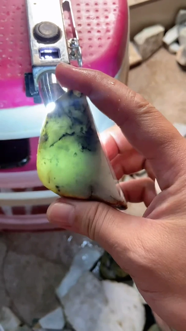 配石翡翠翡翠边角料未加工63