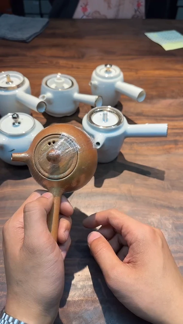 李仁嵋 柴烧 侧把壶