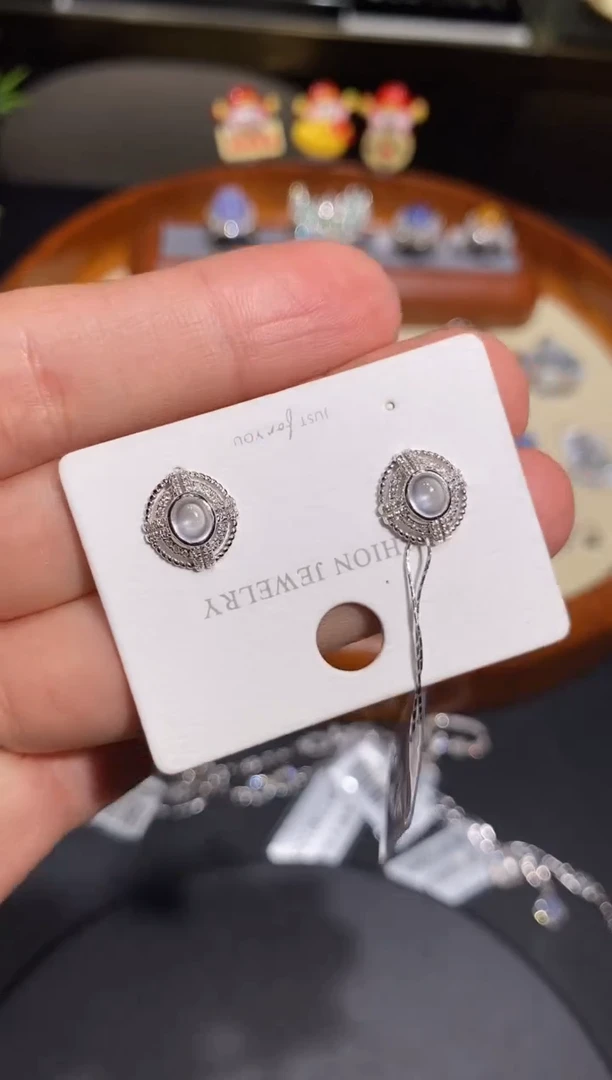 【闪购商品】翡翠耳饰18K金镶嵌耳饰