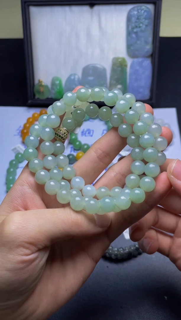 未镶嵌定制翡翠莹**姐珠串