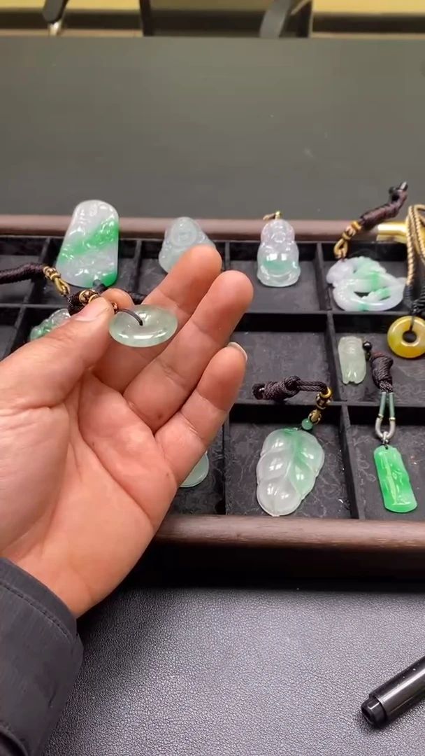 青精美饰品一物一拍