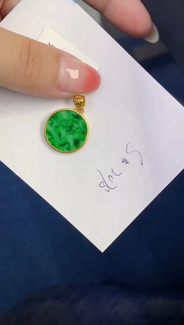 翡翠未镶嵌颈饰缅甸天然翡翠A货
