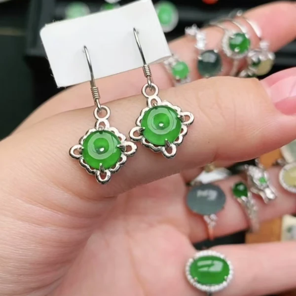 鑫辰珠宝天然A货翡翠银镶嵌设计款时尚百搭耳饰