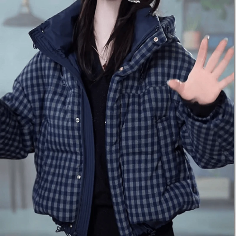 B918【羽绒服】2025冬季新款时尚高端连帽加厚保暖格纹羽绒服外套