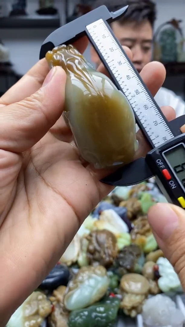 未镶嵌和田玉把件1