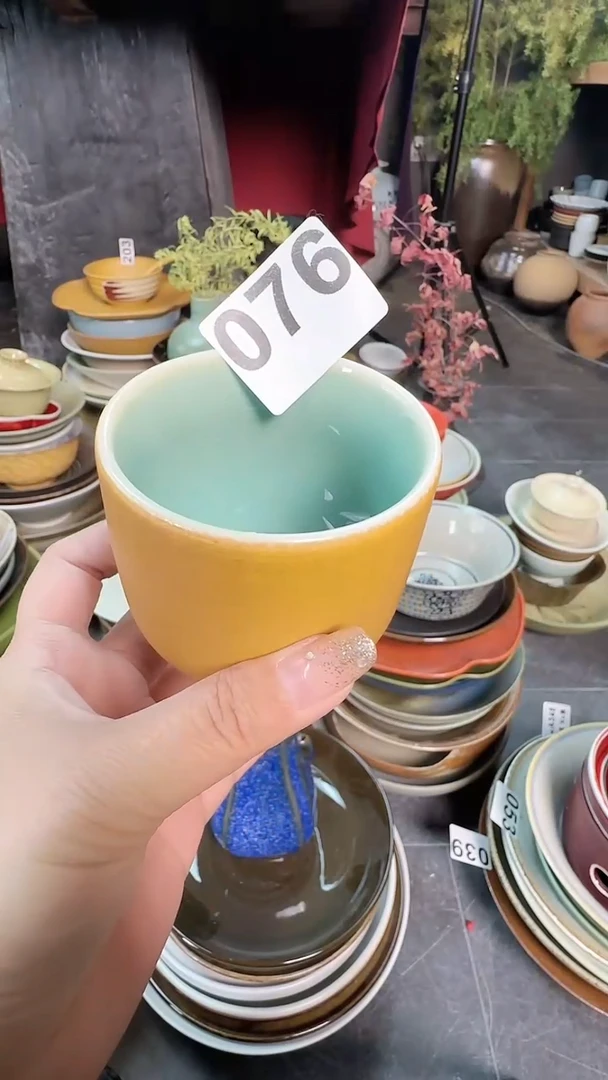 【闪购商品】碗076外复古黄内玻化杯4只