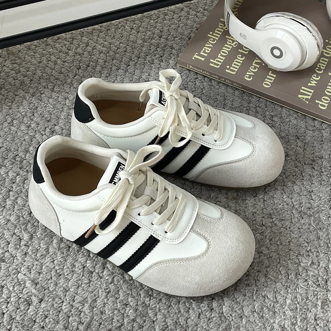 圆头女子透气系带德训鞋2025秋季新款增高轻便学生板鞋百搭休闲鞋