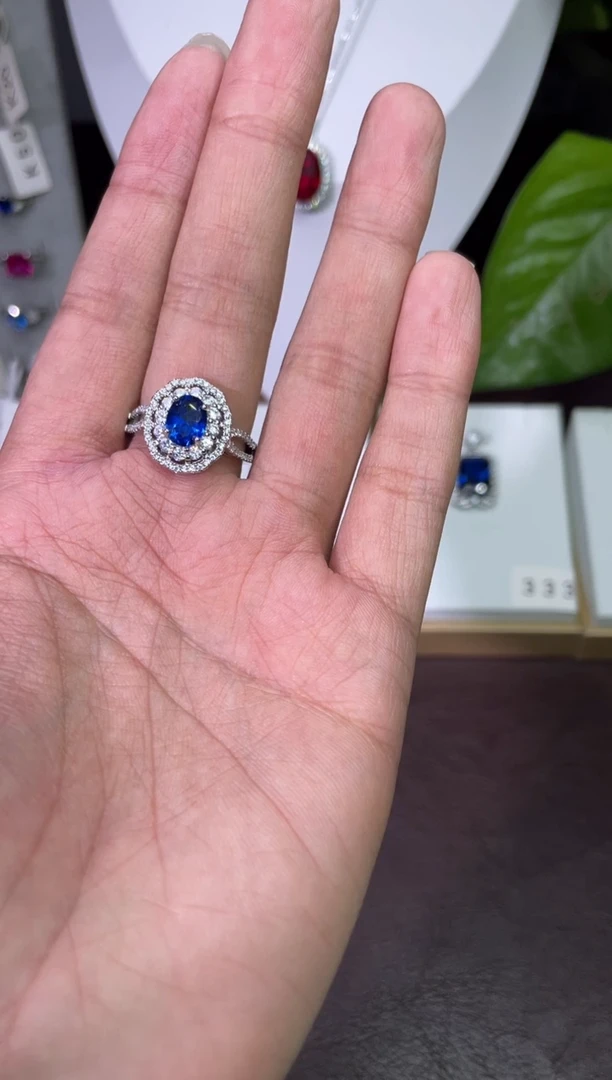 合金合成钻石蓝宝戒指