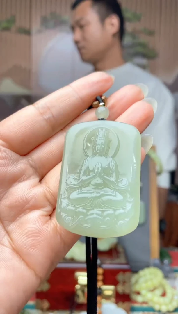 颈饰未镶嵌和田玉拍一发一