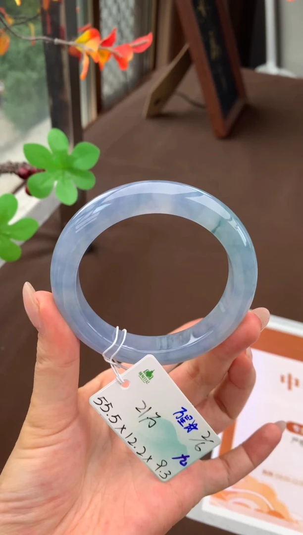 翡翠手镯未镶嵌自带#618活动#，联系客服核对地址~