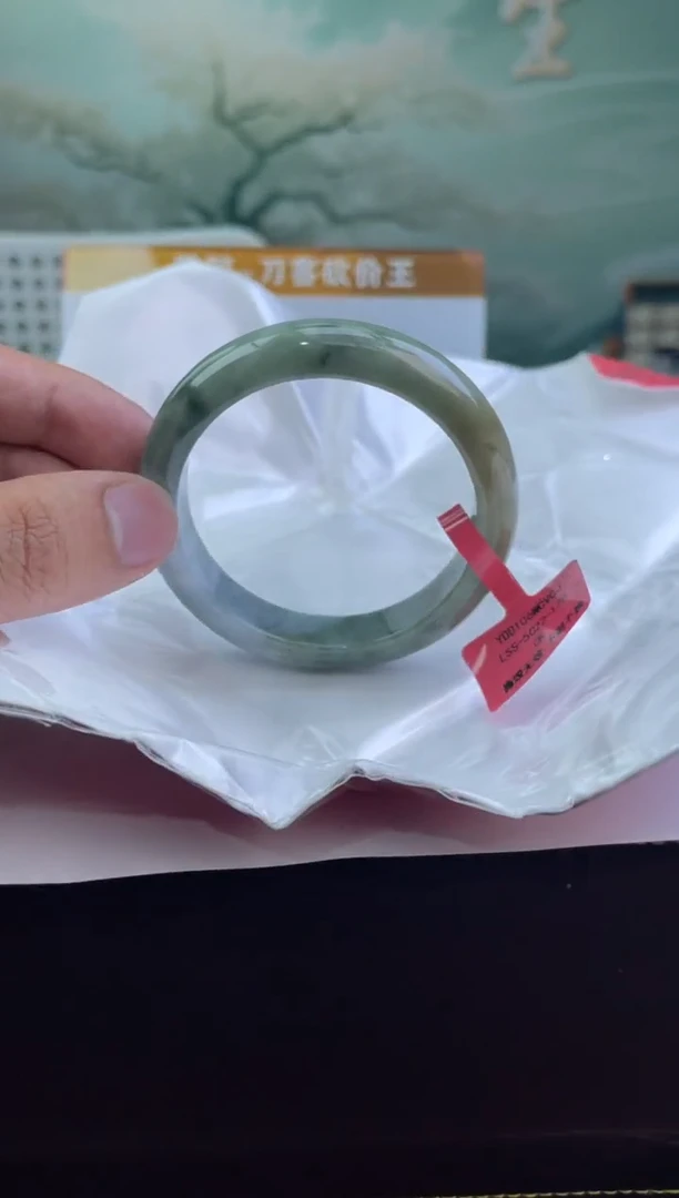 翡翠手镯未镶嵌13翡翠手镯（微瑕）