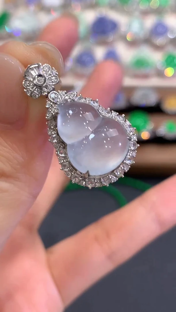 吊坠(不含链)18K金镶嵌翡翠a124