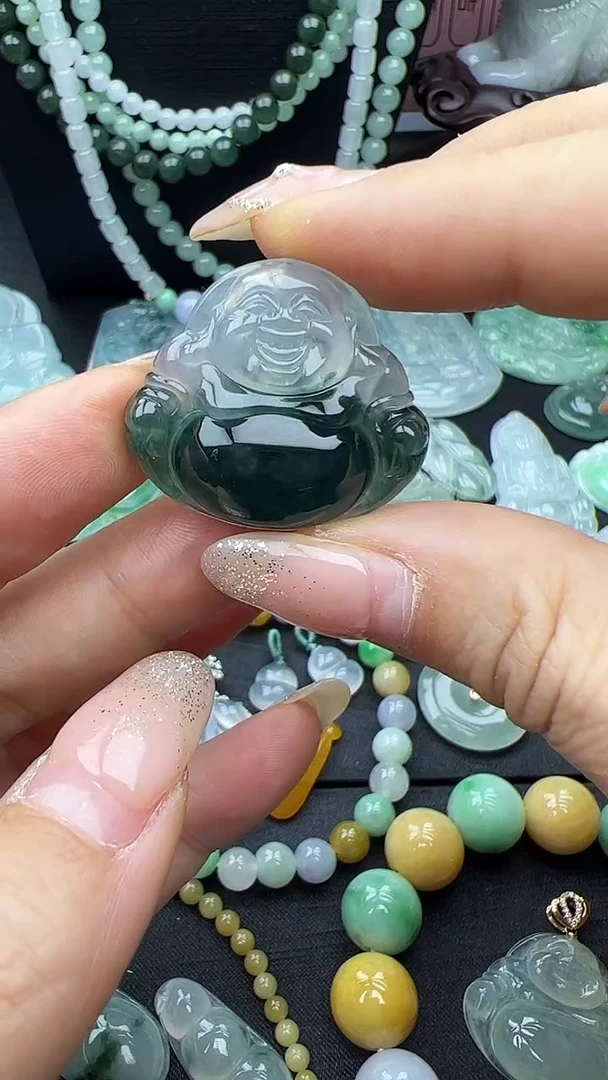 颈饰未镶嵌翡翠佛公