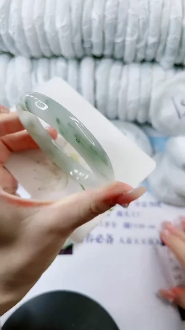 【闪购商品】石英质玉手镯未镶嵌0179379142-多样性发货