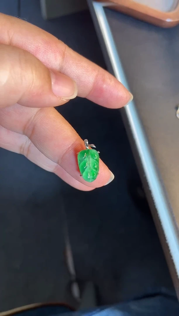 吊坠(不含链)银S925镶嵌翡翠1