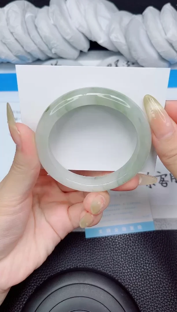 石英质玉手镯未镶嵌79-56.4