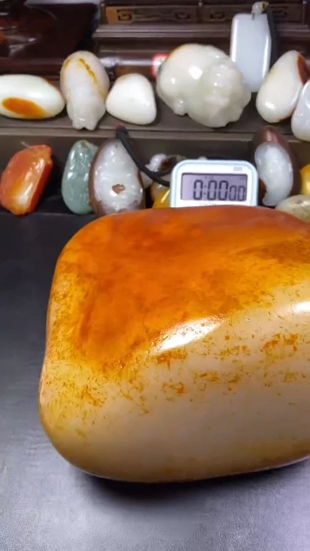 未镶嵌和田玉摆件心**向1