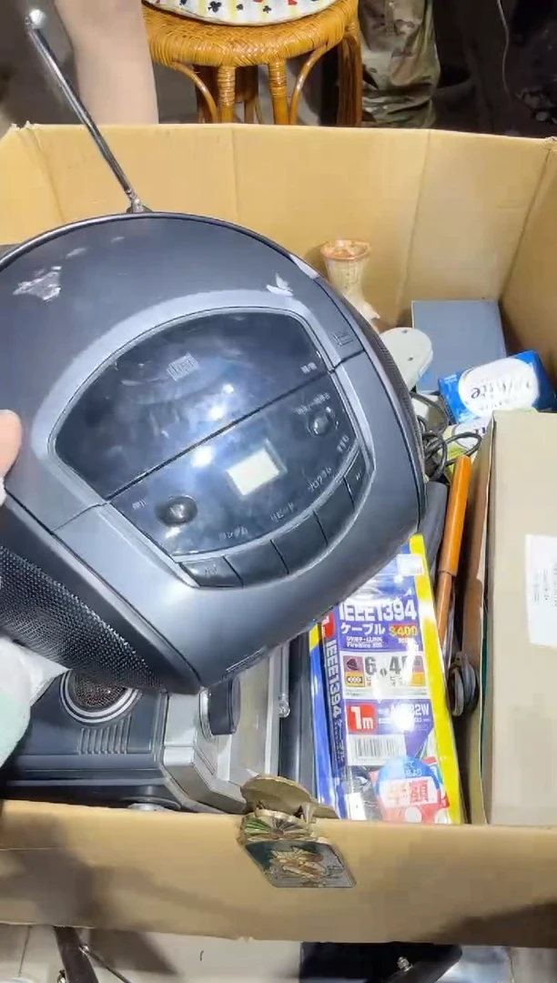 8新I****！   865中古商品，瑕疵品，不保好坏。