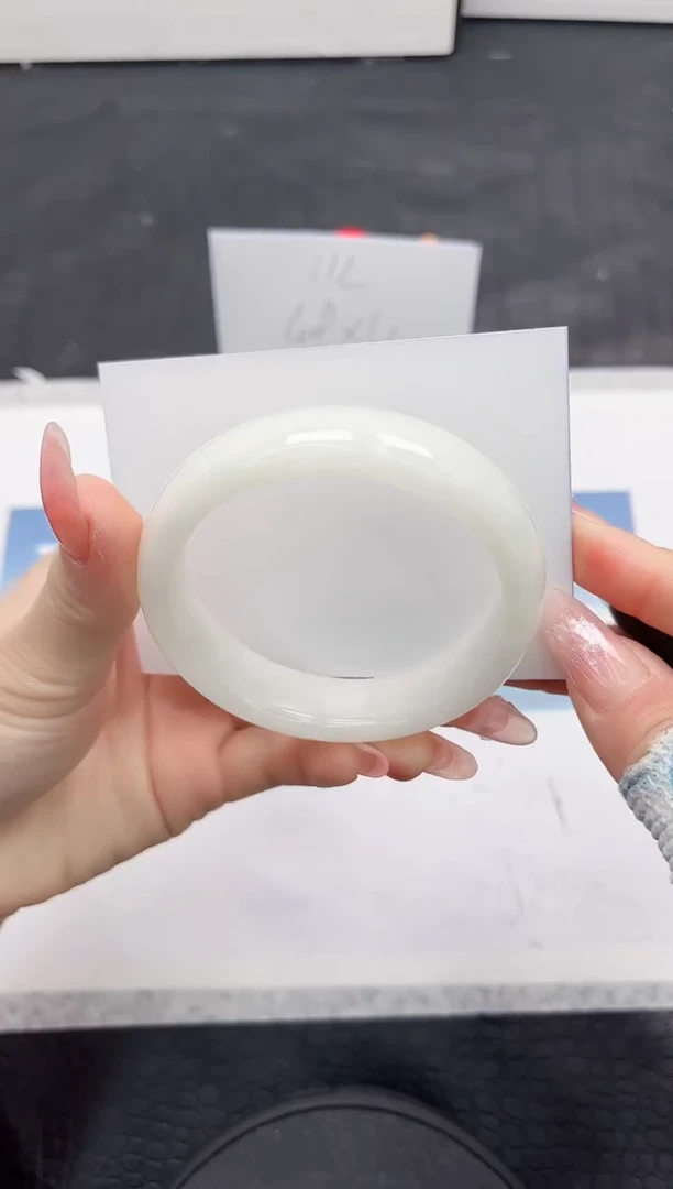 【闪购商品】和田玉手镯未镶嵌154-54.8