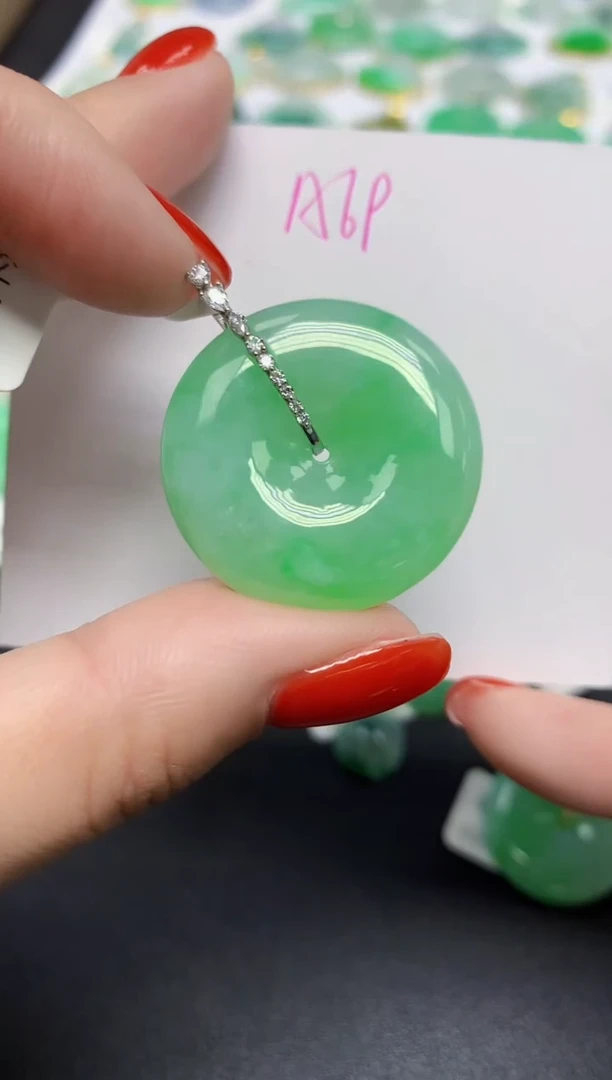 颈饰18K金镶嵌翡翠天然缅甸翡翠A货翡翠百元以上9元证书费自理