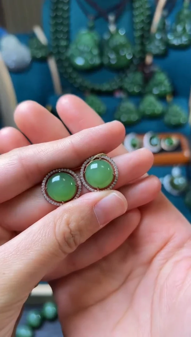 和田玉银S925镶嵌耳饰碧玉