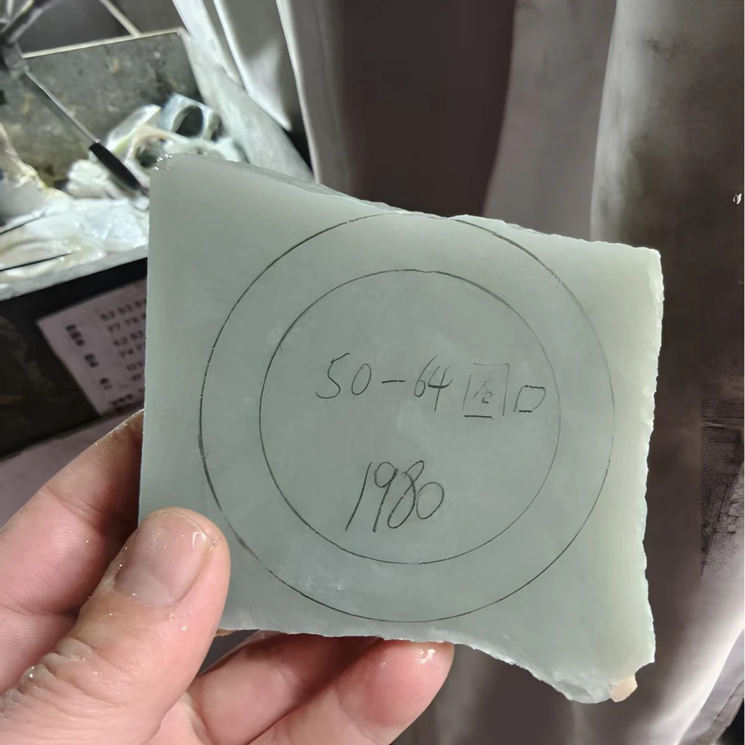 新疆和田玉且末晴水绿手镯定制