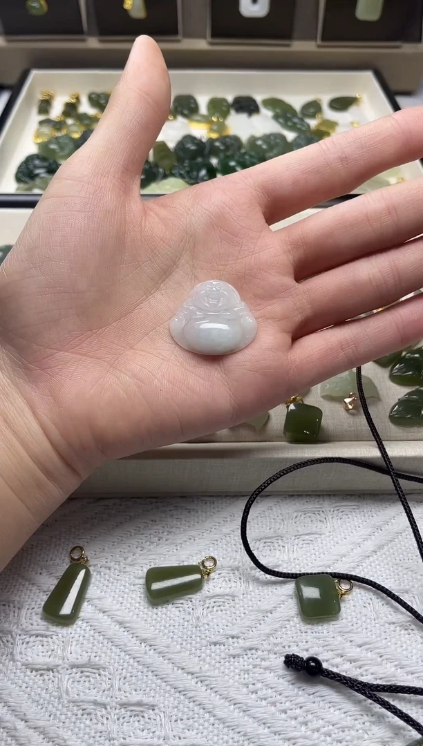 吊坠(不含链)未镶嵌翡翠吊坠(不含链) 未镶嵌 翡翠