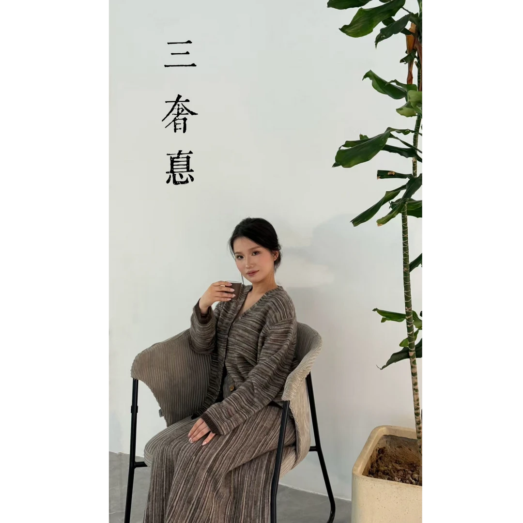 针织毛针织衫宽松型春季极简风V领冬季不起球花纹