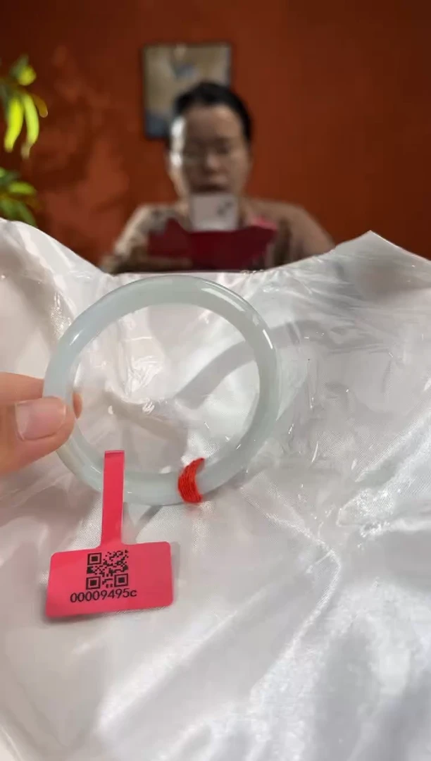 未镶嵌手镯（贵妃镯）翡翠翡翠手镯