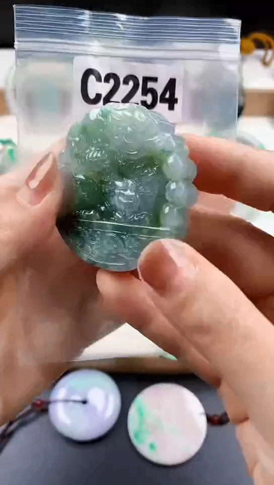 颈饰未镶嵌翡翠天然翡翠吊坠·挂件